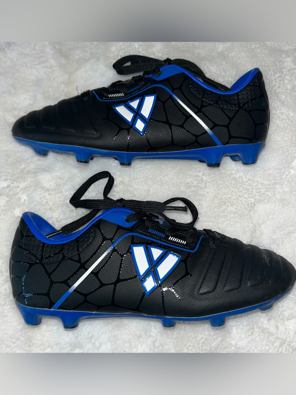 Vizari Kids Black and Blue Soccer Cleats – Lightweight Performance
